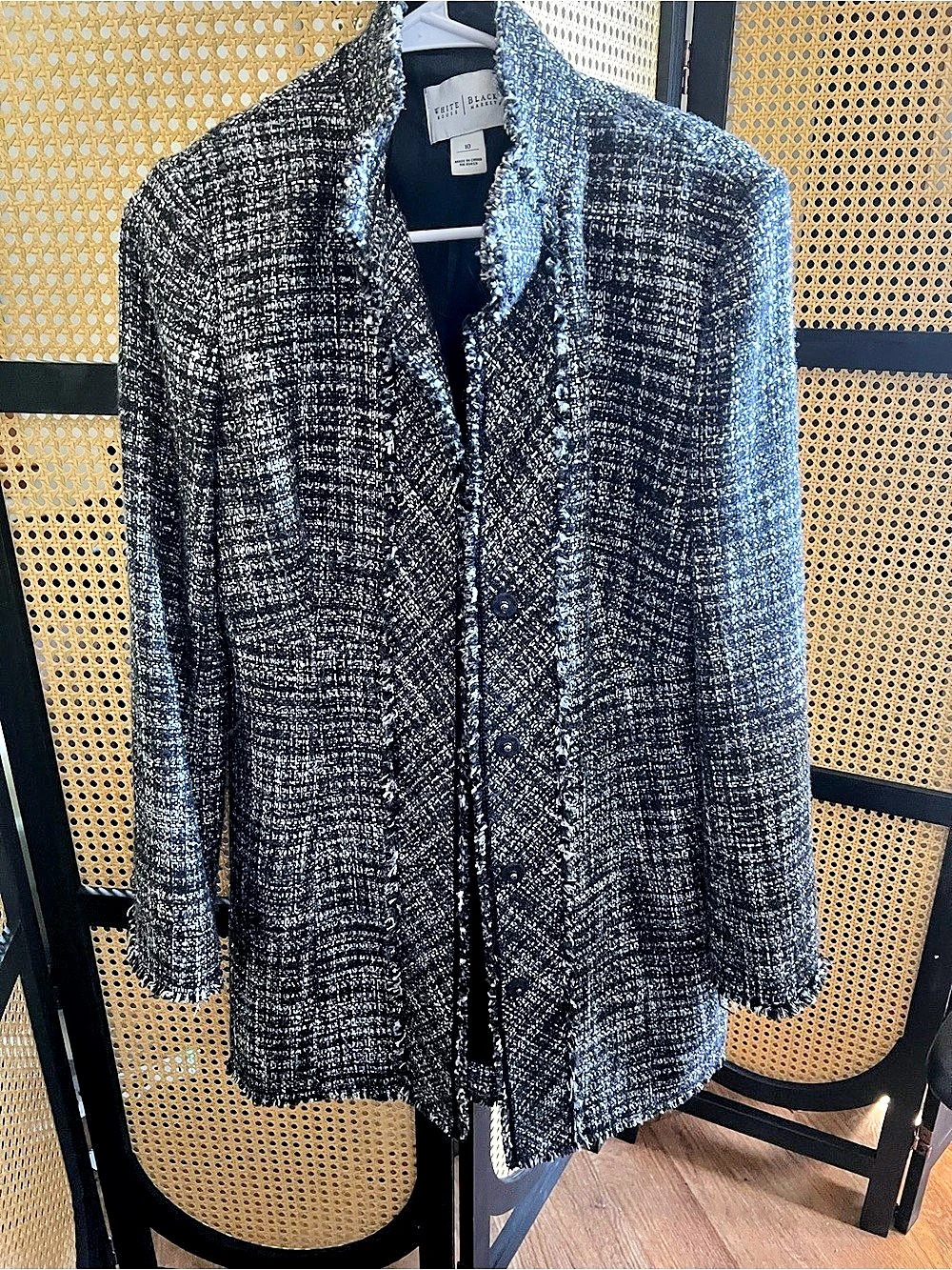 White House Black Market Textured Tweed Jacket in Black & White Size 10 Like New
